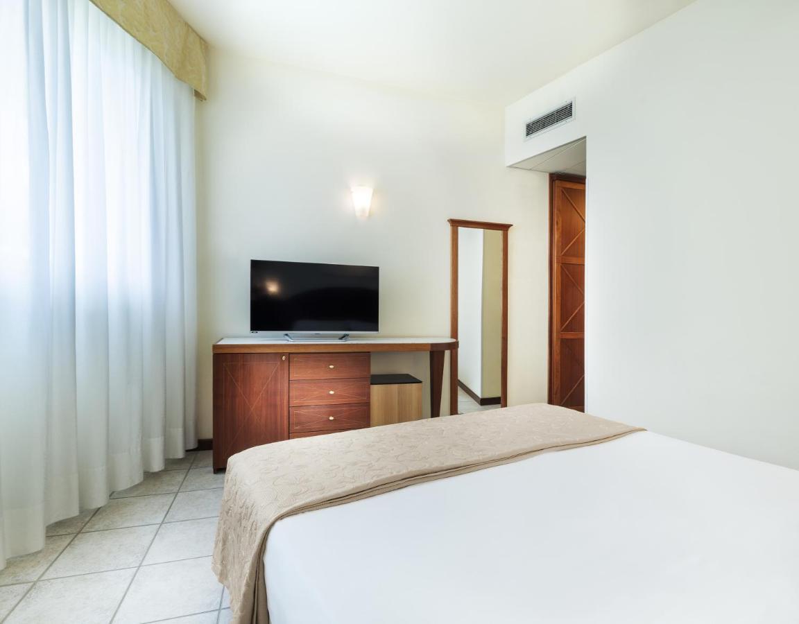 Hotel Bellevue Beach - Sul Mare Морской Милан Экстерьер фото