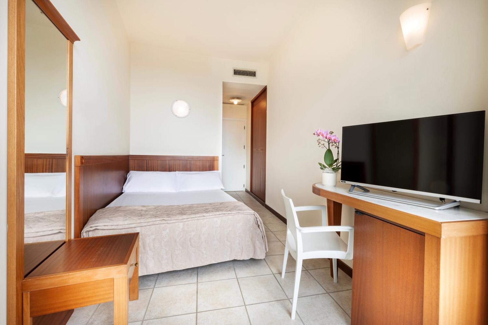 Hotel Bellevue Beach - Sul Mare Морской Милан Экстерьер фото